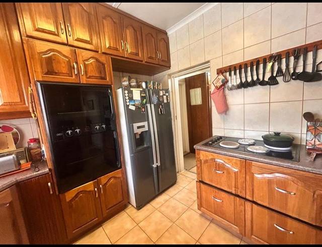 3 BEDROOM HOUSE FOR SALE IN MEYERVILLE